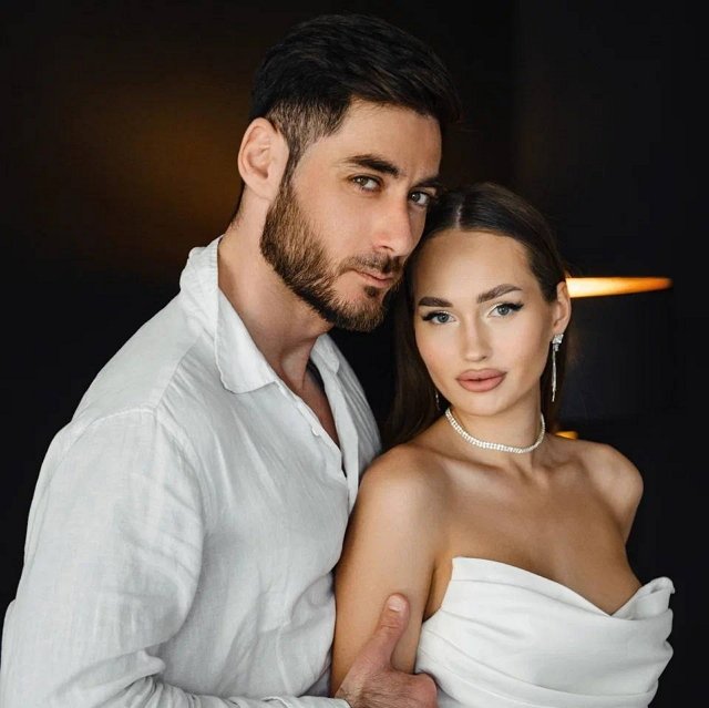 Виктория Салибекова поднимает руку на любимого супруга?