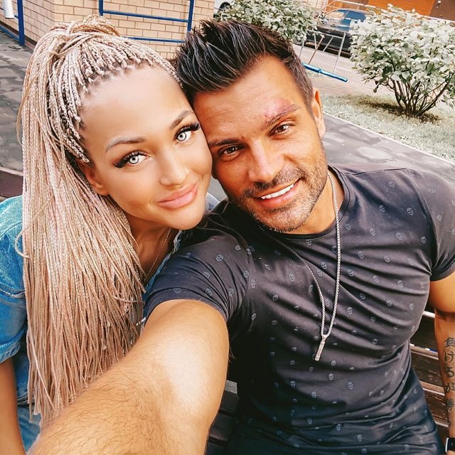 Виктория Цатурян: Мы разводимся по обоюдному согласию Виктория Цатурян: Мы разводимся по обоюдному согласию