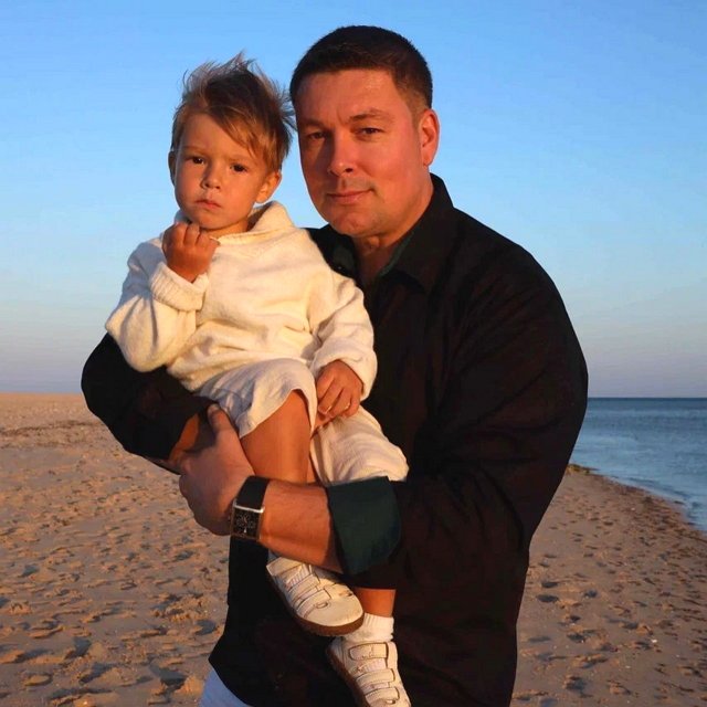 Андрей Чуев оставил бывшую жену без машины