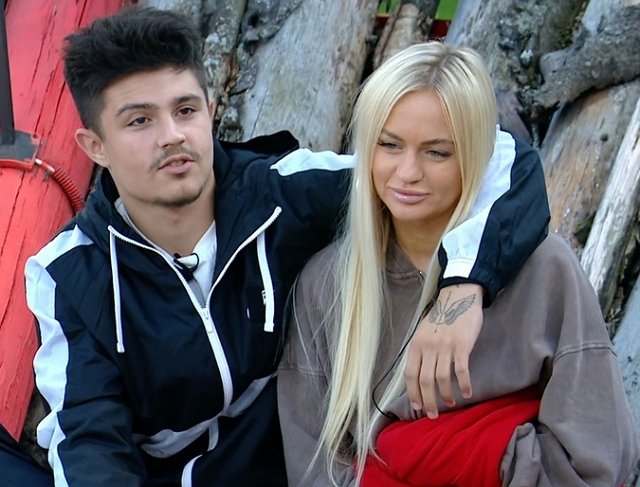 Гуранда и Рахимова продолжают веселить ведущих проекта Гуранда и Рахимова продолжают веселить ведущих проекта