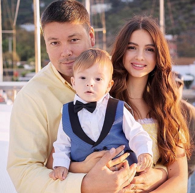 Андрей Чуев развёлся с женой, но не с тёщей Андрей Чуев развёлся с женой, но не с тёщей