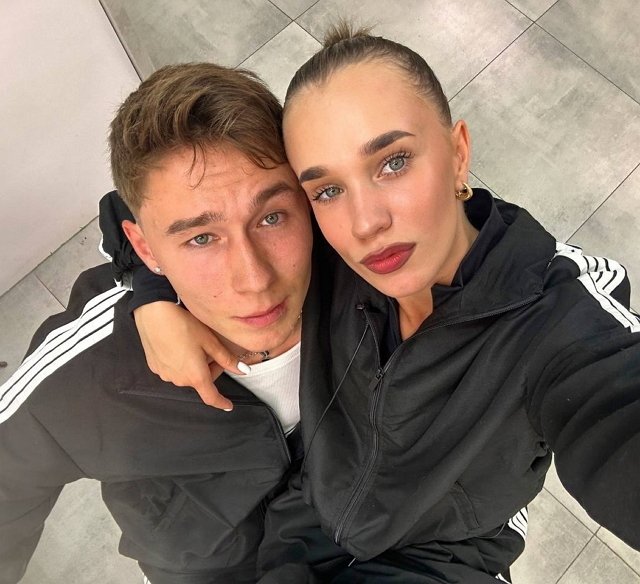 Яна Тырлышкина: Каждый идет своей дорогой Яна Тырлышкина: Каждый идет своей дорогой