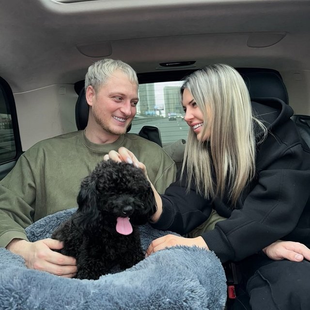 Друзья напугали чувствительную Анастасию Голд Друзья напугали чувствительную Анастасию Голд