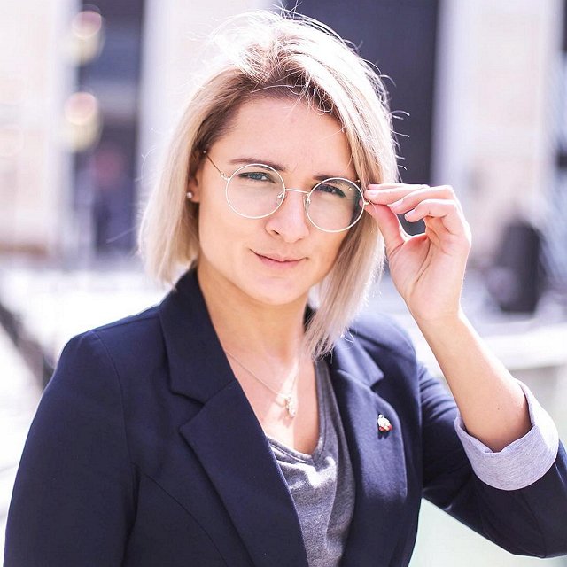 Ольга Солнце: Это был его способ заработать Ольга Солнце: Это был его способ заработать