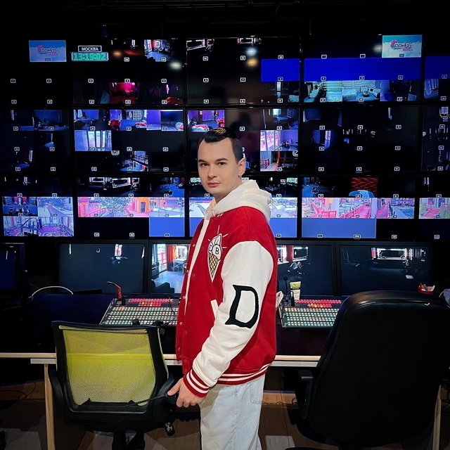 Виктория Салибекова решила поиздеваться над мужем? Виктория Салибекова решила поиздеваться над мужем?