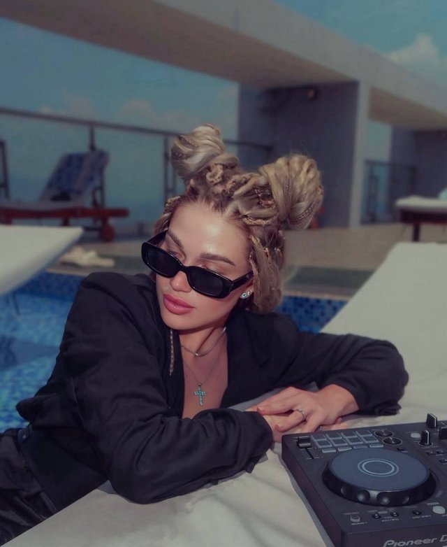 Анастасия Ромашова: Почему так? Анастасия Ромашова: Почему так?