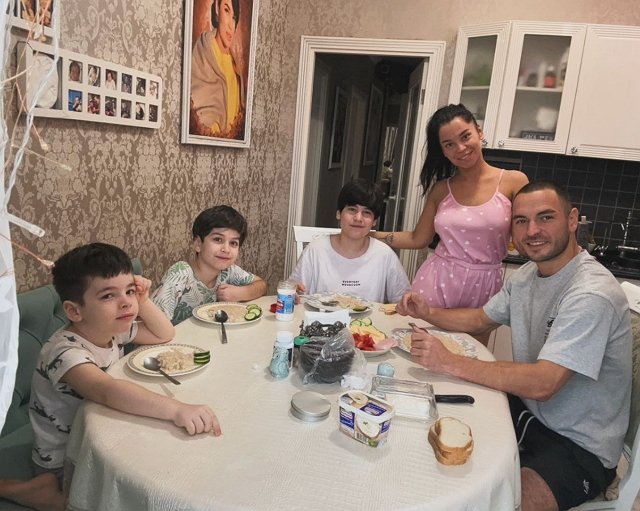 Юлия Колисниченко поздравила младшего сына с днём рождения Юлия Колисниченко поздравила младшего сына с днём рождения