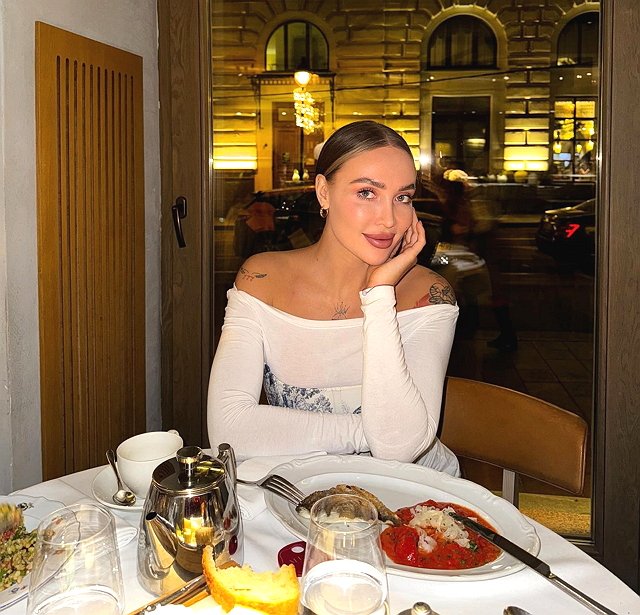 Лиза Полыгалова отправила весточку Ивану Барзикову Лиза Полыгалова отправила весточку Ивану Барзикову