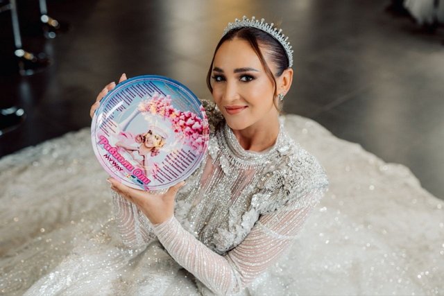 Ольга Бузова: Счастье не случается «просто так» Ольга Бузова: Счастье не случается «просто так»