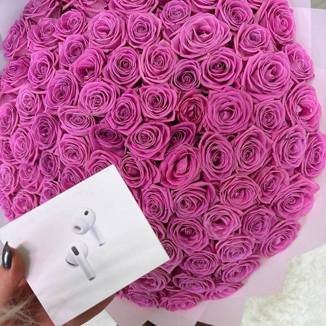 Элина Рахимова хвастается подарками на день рождение