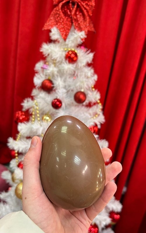 Фанатка порадовала Артёма Гавришова сладким подарком