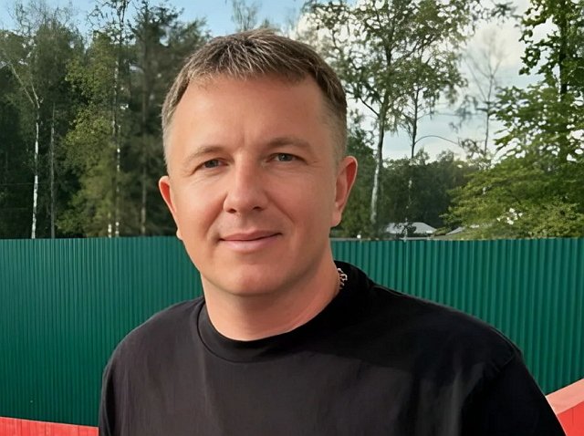 Коллектив напомнил Яббарову о благородстве его экс-жены Коллектив напомнил Яббарову о благородстве его экс-жены