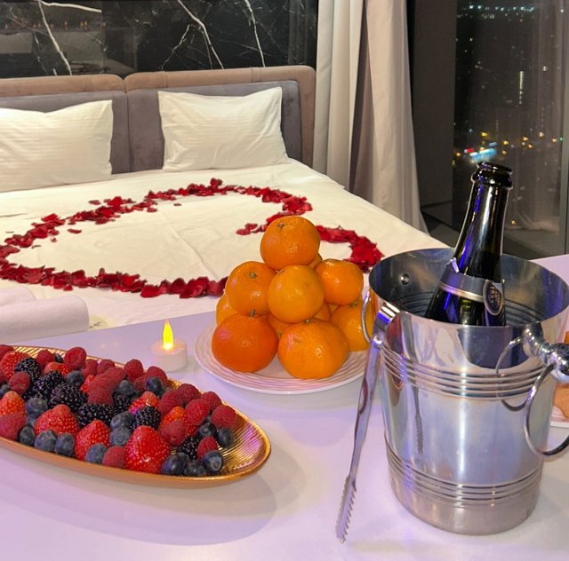 Артём Гавришов порадовал Веронику Гракович в отеле без камер Артём Гавришов порадовал Веронику Гракович в отеле без камер