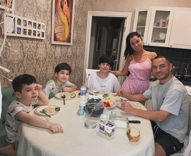 Константин Волгин бросил Юлию Колисниченко? Константин Волгин бросил Юлию Колисниченко?