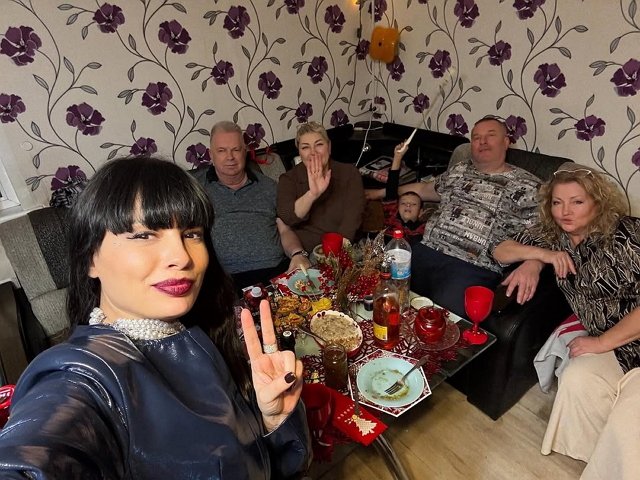 Нелли Ермолаева встречала Новый год в кругу семьи