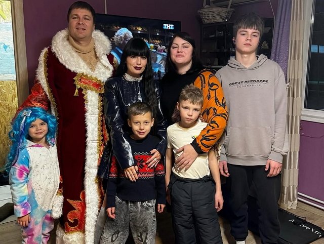 Нелли Ермолаева встречала Новый год в кругу семьи