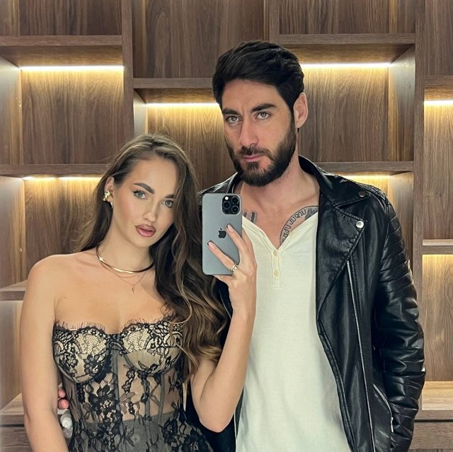 Тигран Салибеков вновь решил открыть массажный салон?