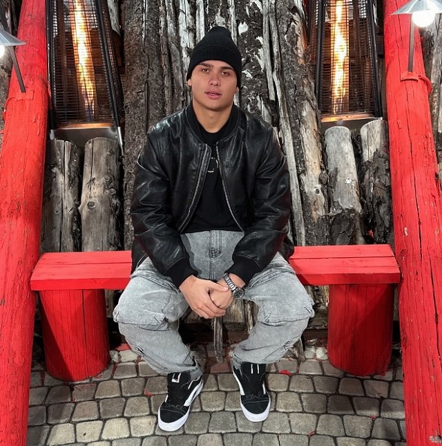 Элина Рахимова и Арсений Колеганов - партнёры по рекламе Элина Рахимова и Арсений Колеганов - партнёры по рекламе