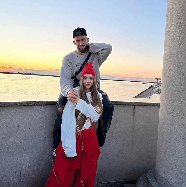 Переезд Григорьева в мужскую спальню расстроил Квашникову Переезд Григорьева в мужскую спальню расстроил Квашникову