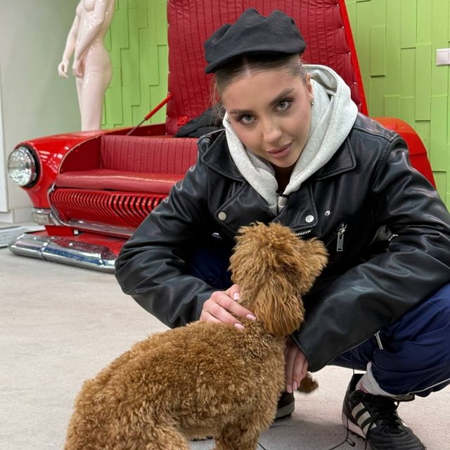 Главарь женского ОПГ Квашникова не даёт прохода Карповой Главарь женского ОПГ Квашникова не даёт прохода Карповой