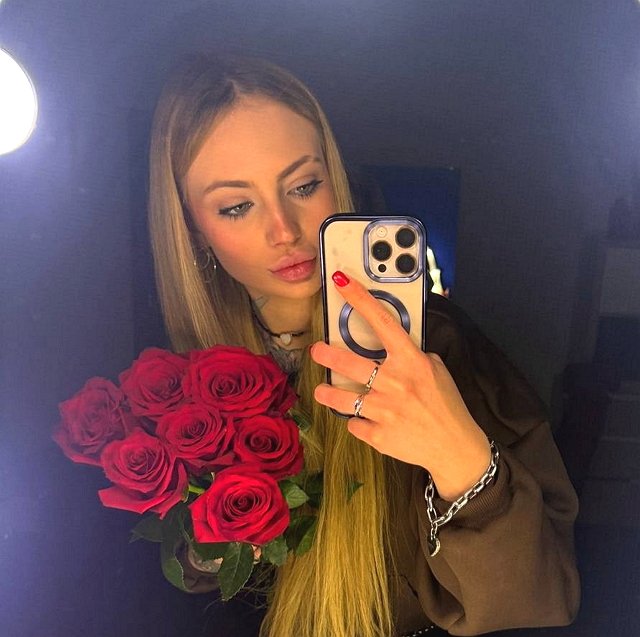 Главарь женского ОПГ Квашникова не даёт прохода Карповой Главарь женского ОПГ Квашникова не даёт прохода Карповой