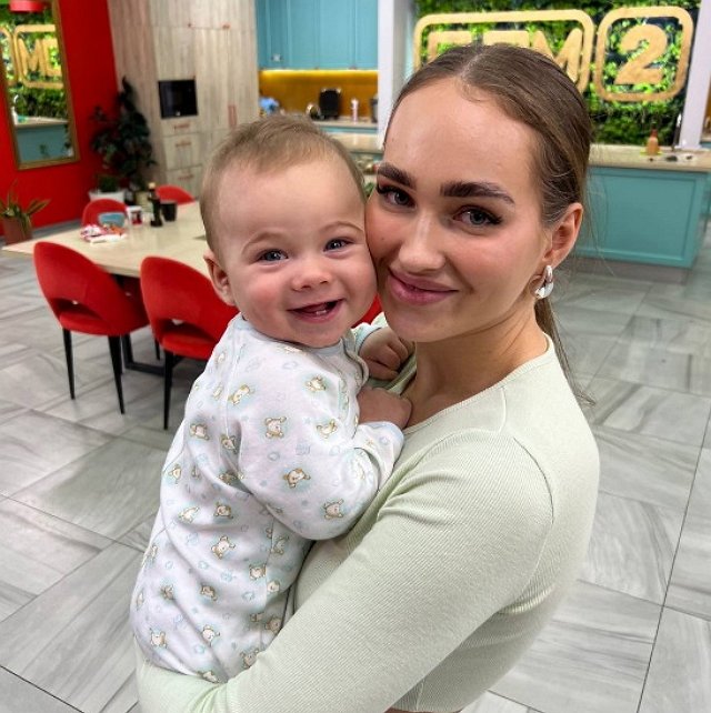 Вероника Гракович продолжает делать гадости родной дочери Вероника Гракович продолжает делать гадости родной дочери