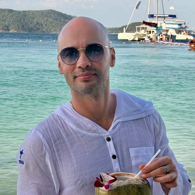 Андрей Черкасов: Зачем мне негатив в отпуске?