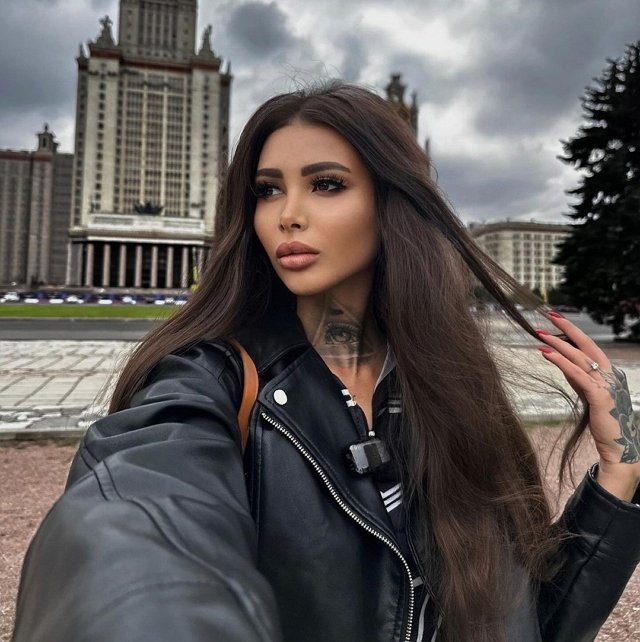 Клава Безверхова сбежала в Беларусь забыв про все болезни