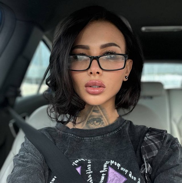 Клавдия Безверхова ищет мужчину с зарплатой в 500 тысяч рублей Клавдия Безверхова ищет мужчину с зарплатой в 500 тысяч рублей