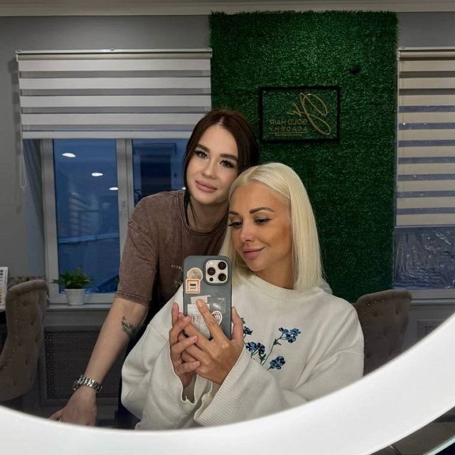 Елена Тепловодская: Смотрите, какая я блонди