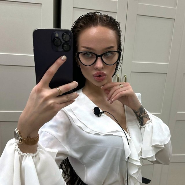 Соня Гриневская не соблюдает субординацию со старичками Дома-2