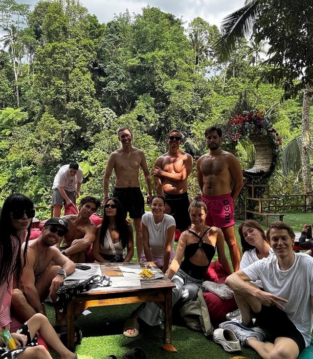 Нелли Ермолаева: Мы не привыкли друг друга поддерживать