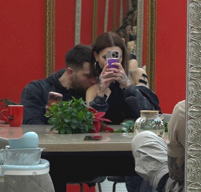 На поляну к новой паре Дома-2 приезжал сексолог