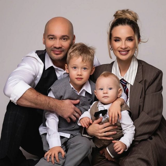 Андрей Черкасов: Забрал старшего сына с собой