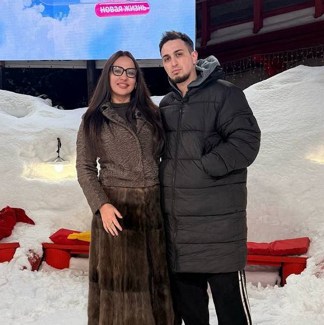 Клава Безверхова устраивает личную жизнь Руслана Асланова