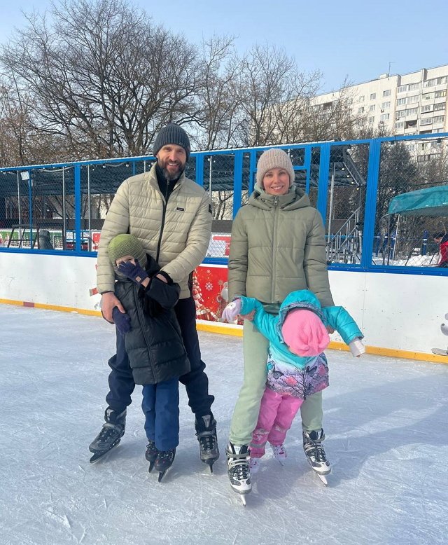 Антонина Тодерика: Девочки, поздравляю вас с весной!