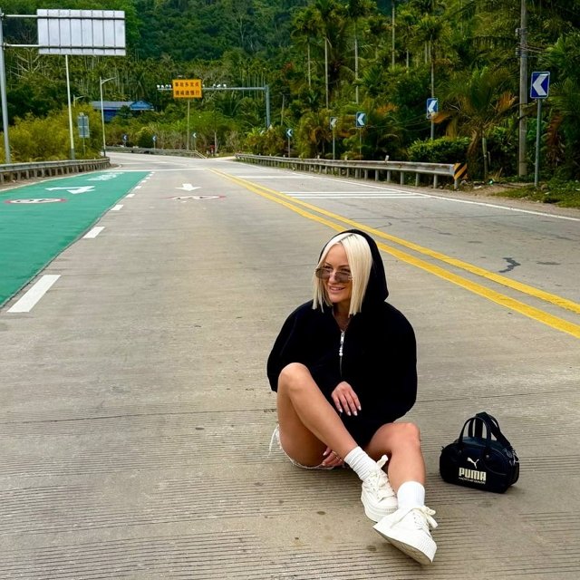 Рахимова больше не участница Дома-2, но остаётся на проекте Рахимова больше не участница Дома-2, но остаётся на проекте