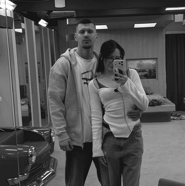 Степан Карпов на спор переспал с Ксенией Нечаевой