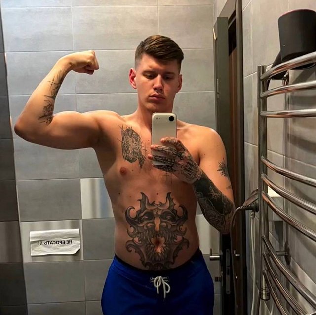 Степан Карпов на спор переспал с Ксенией Нечаевой