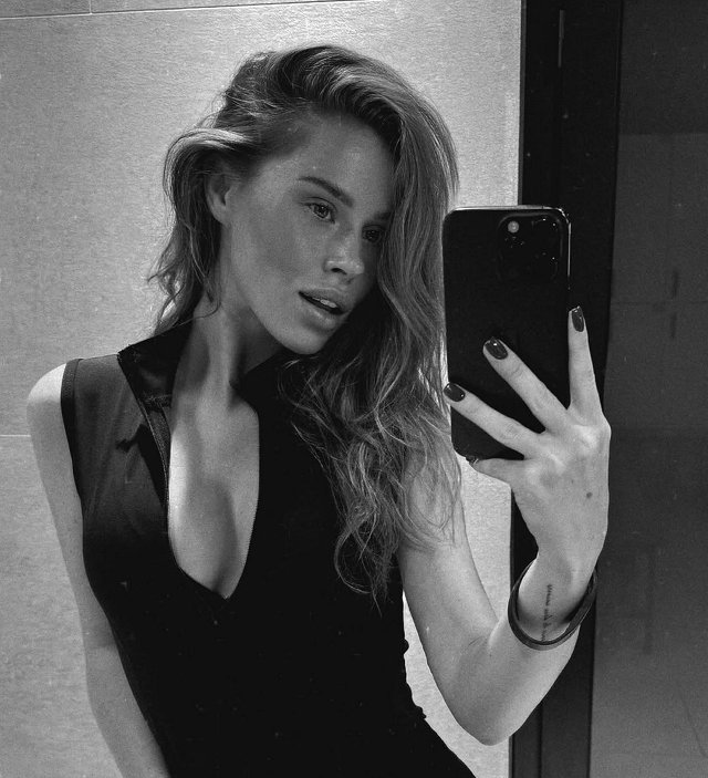 Екатерина Горина: Вчера взвесилась, вешу 53,5