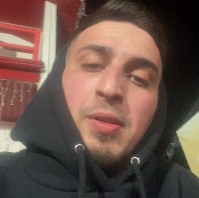 Карина Тетуева продолжает терпеть неадекватного Асланова