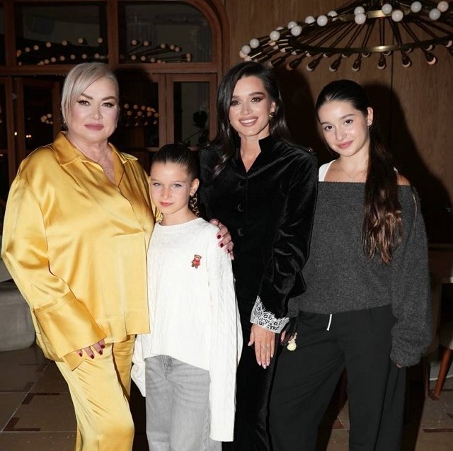 Ксения Бородина шокировала маму своим сюрпризом для Теоны