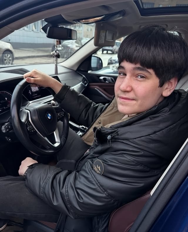 Юлия Колисниченко: Ну вот и паспорт получил!