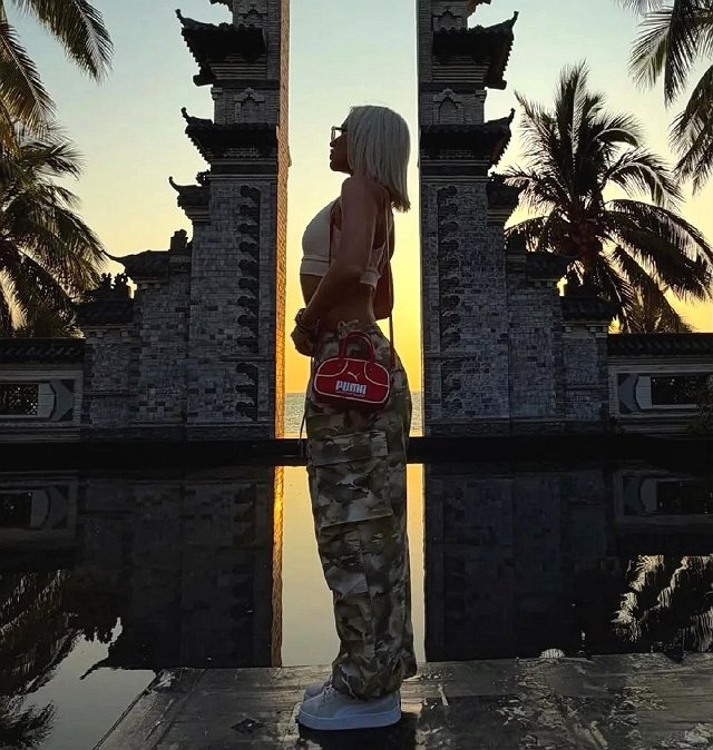 Руслан Асланов зарабатывает авторитет унижая Рахимову Руслан Асланов зарабатывает авторитет унижая Рахимову