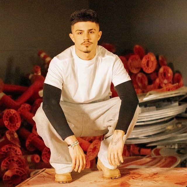 Никита Гуранда опять отрастил усы и амбиции