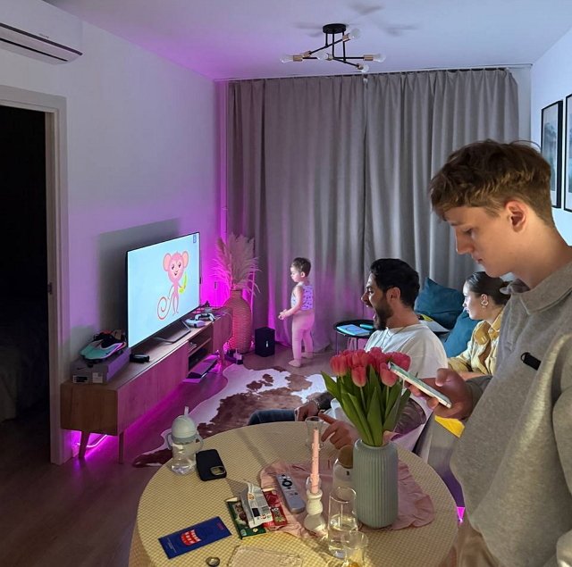 Катя Квашникова отметила день рождения с Игорем и мамой Катя Квашникова отметила день рождения с Игорем и мамой