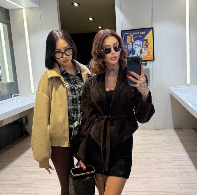 Ксения Нечаева обратилась за советом к Клаве Безверховой Ксения Нечаева обратилась за советом к Клаве Безверховой