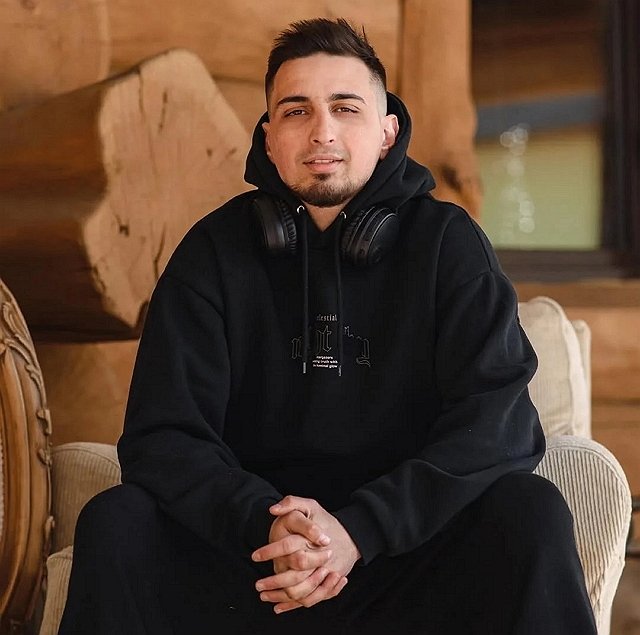 Руслан Асланов требует невозможного от Карины Тетуевой?