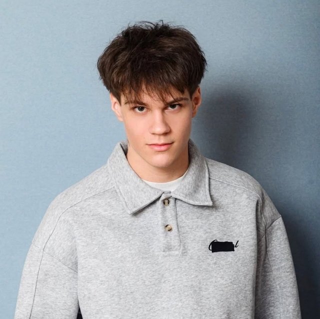 Коллектив Дома-2 отправил за ворота Дмитрия Калашникова