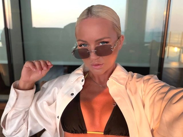 Элина Рахимова: Привожу свою голову в порядок